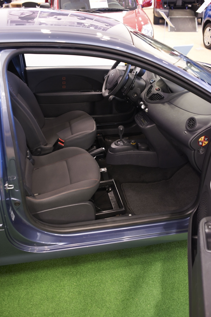 Makkelijk in- en uitstappen met een verlengde stoelslede | Welzorg.nl