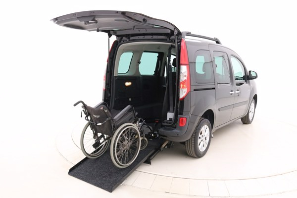 Renault Kangoo met oprijplaat