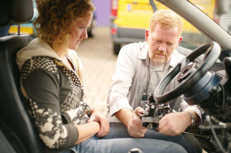 Handbediening auto handgas en bedrijfsrem