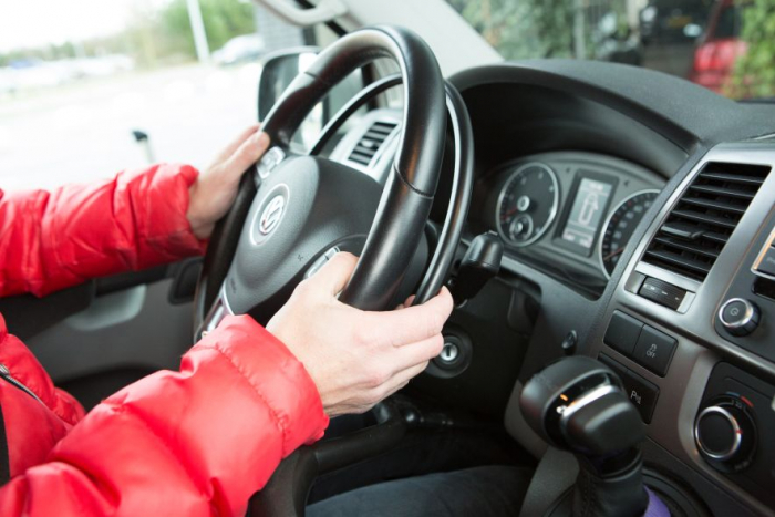 Renault rolstoelbus met handgas